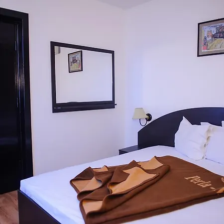 Hotel Perla Mamaia Beach 3*